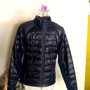 Canada goose. Flash $399
